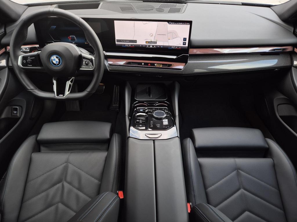 BMW i5 XDrive 40 M Sport Edition 84 kWh 4WD / SOH 96,61%/ VO, Auto's, Automaat, Gebruikt, Zwart, 394 pk