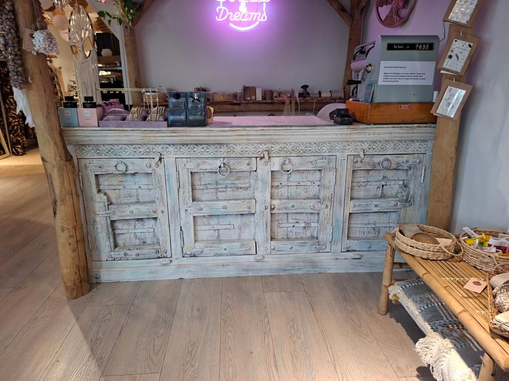 Indiaas/ibiza dressoir, Huis en Inrichting, Kasten | Dressoirs, Zo goed als nieuw, 200 cm of meer, 25 tot 50 cm, Ophalen