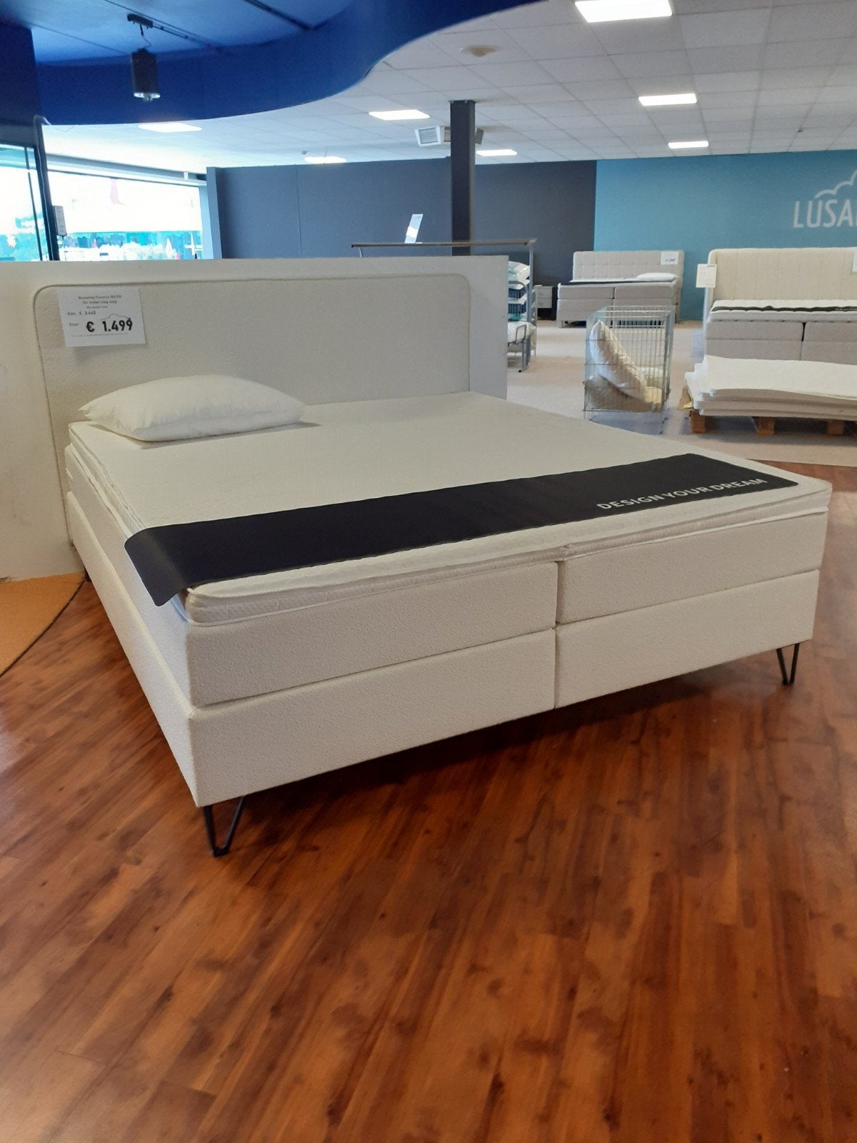 Nieuwe boxspring 180x210 cm - Meer dan 50% korting!, Ophalen of Verzenden, 180 cm, 210 cm, Beige