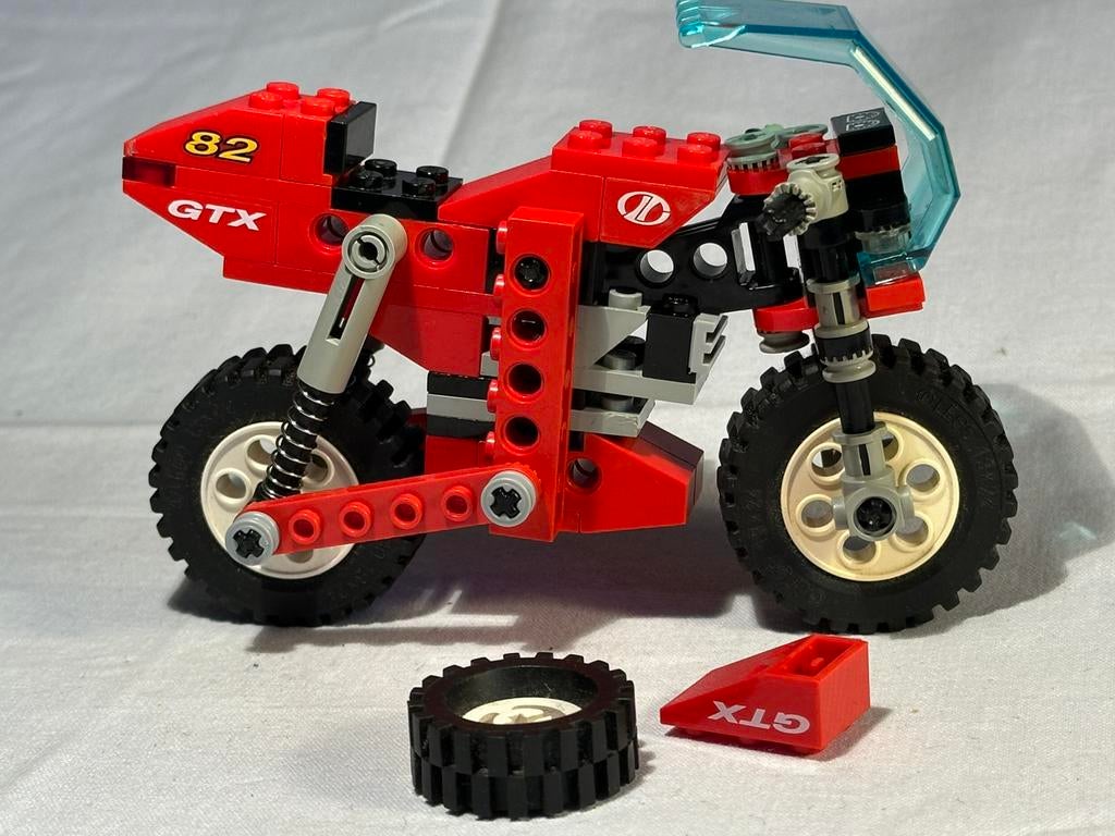 Lego Technic sets 8210 en 42101 Nitro Bike GTx en Buggy, Ophalen of Verzenden, Zo goed als nieuw