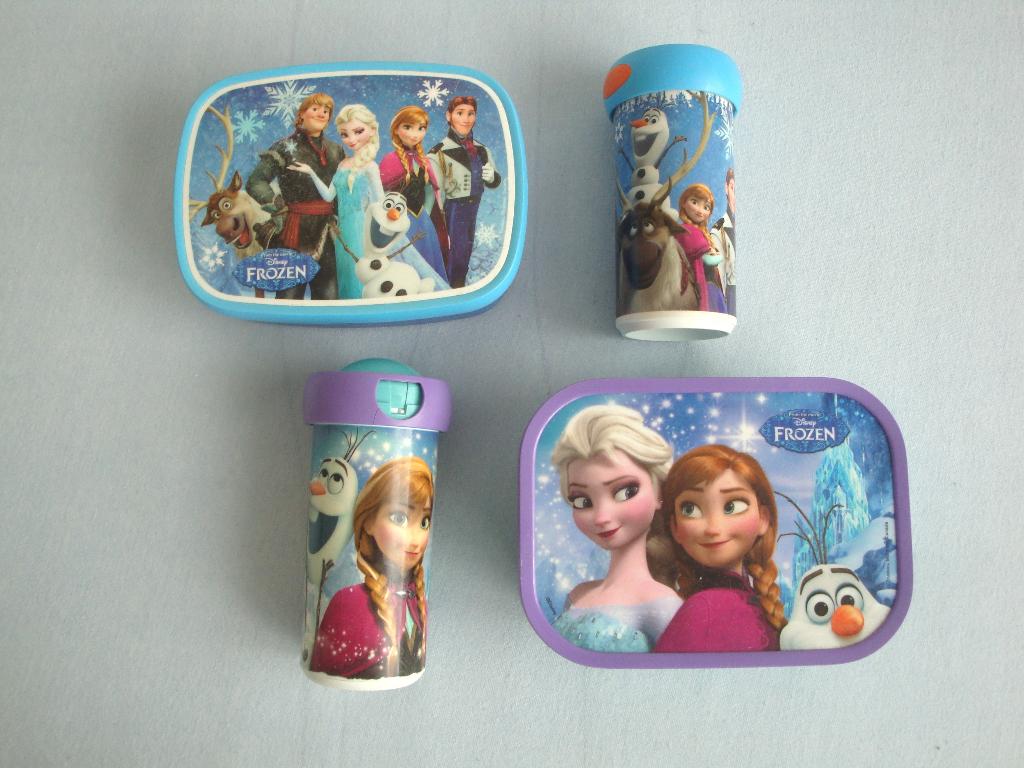 Set Mepal broodtrommels met drinkbekers Frozen, Ophalen of Verzenden, Gebruikt