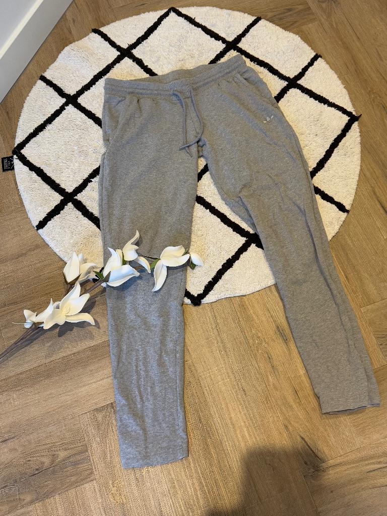 ZGAN grijs Adidas jogging broek jogger sport S 36 fitness, Adidas, Overige typen, Ophalen of Verzenden, Zo goed als nieuw