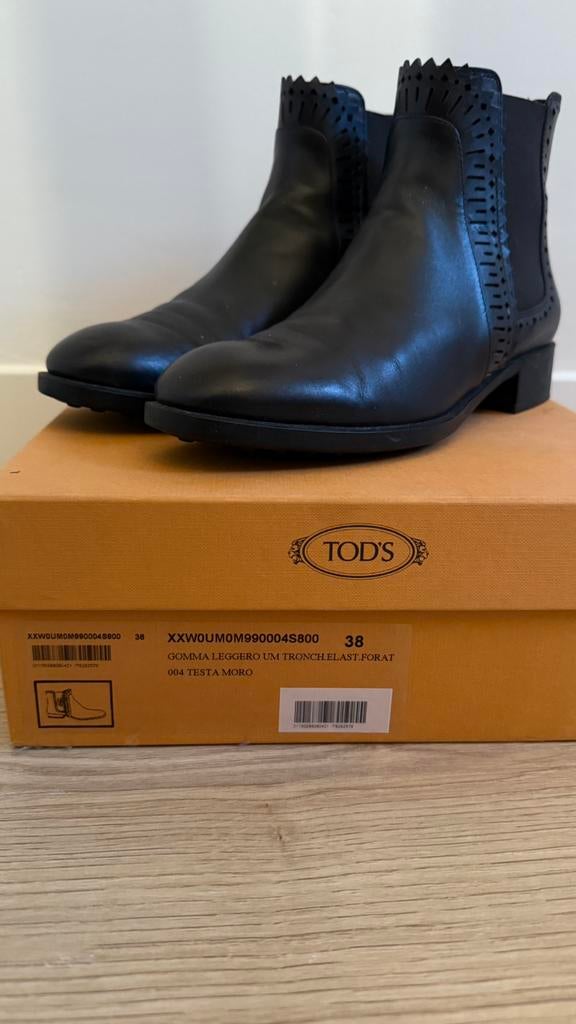 Bruine laarzen (maat 38) van Tods, Ophalen, Zo goed als nieuw, Bruin, Hoge laarzen