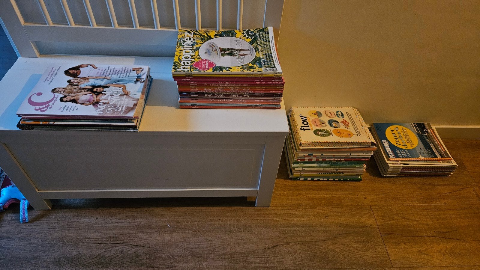 Veel oude tijdschriften (lees omschrijving) o.a. Flow, Boeken, Ophalen, Gelezen, Damesbladen