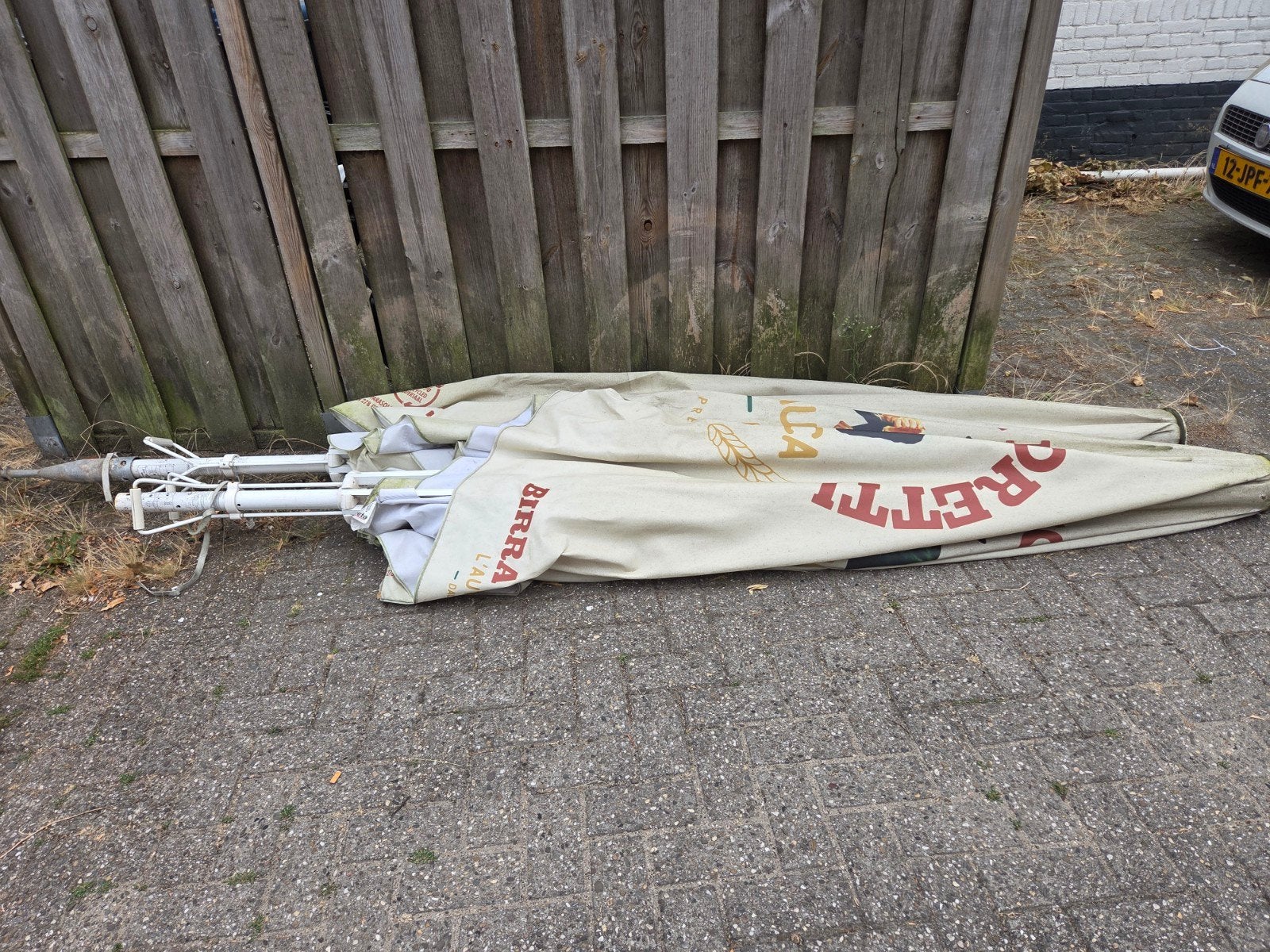 Twee parasols 3x3m, 1 jaar gebruikt - per stuk, Tuin en Terras, Ophalen