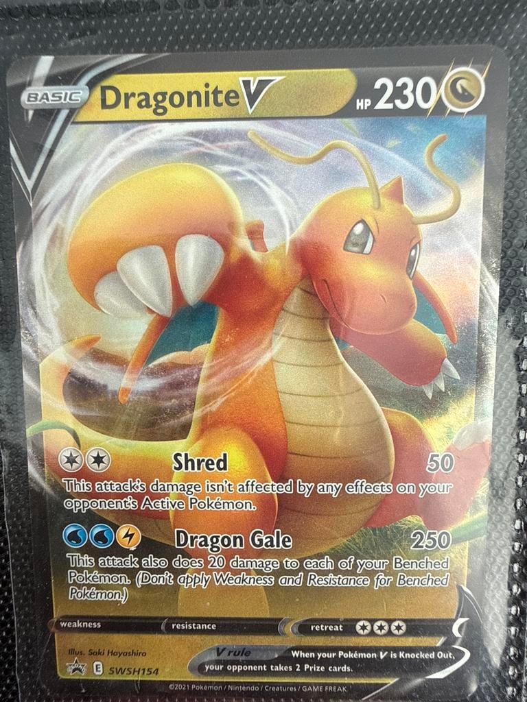 Dragonite V Pokémon kaart SWSH154, Ophalen of Verzenden, Zo goed als nieuw, Losse kaart, Foil