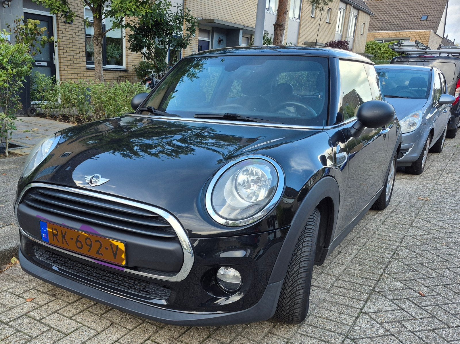 Mini ONE 2017 Zwart, Voorwielaandrijving, 74 pk, 4 stoelen, 1198 cc