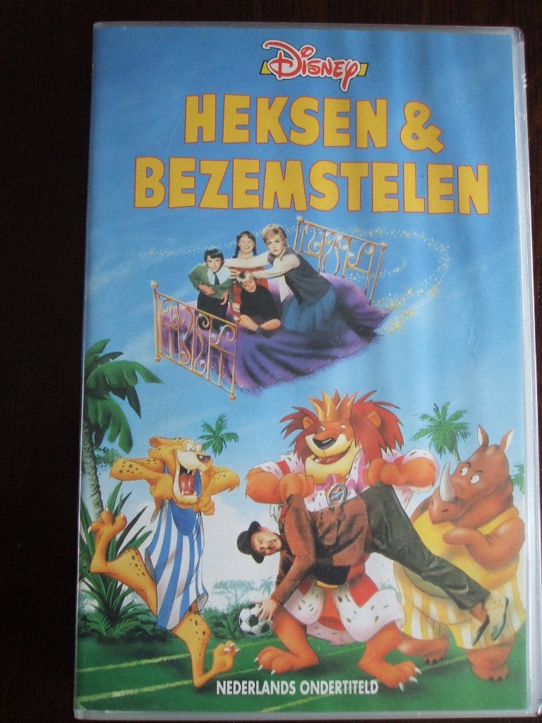 VHS Band . Heksen & Bezemstelen., Nederlands ondertiteld, Engels, Alle leeftijden, Ophalen of Verzenden