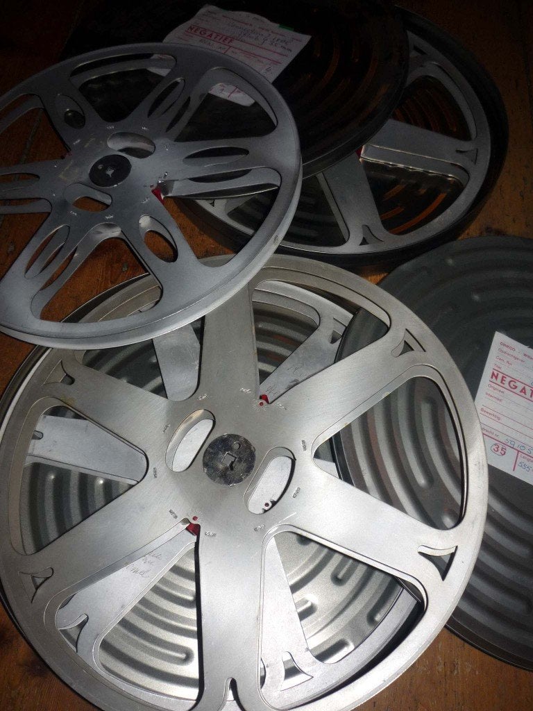 16mm film - 2x Simplex 500mtr filmspoel in 35mm filmblik, Ophalen of Verzenden, 16mm film