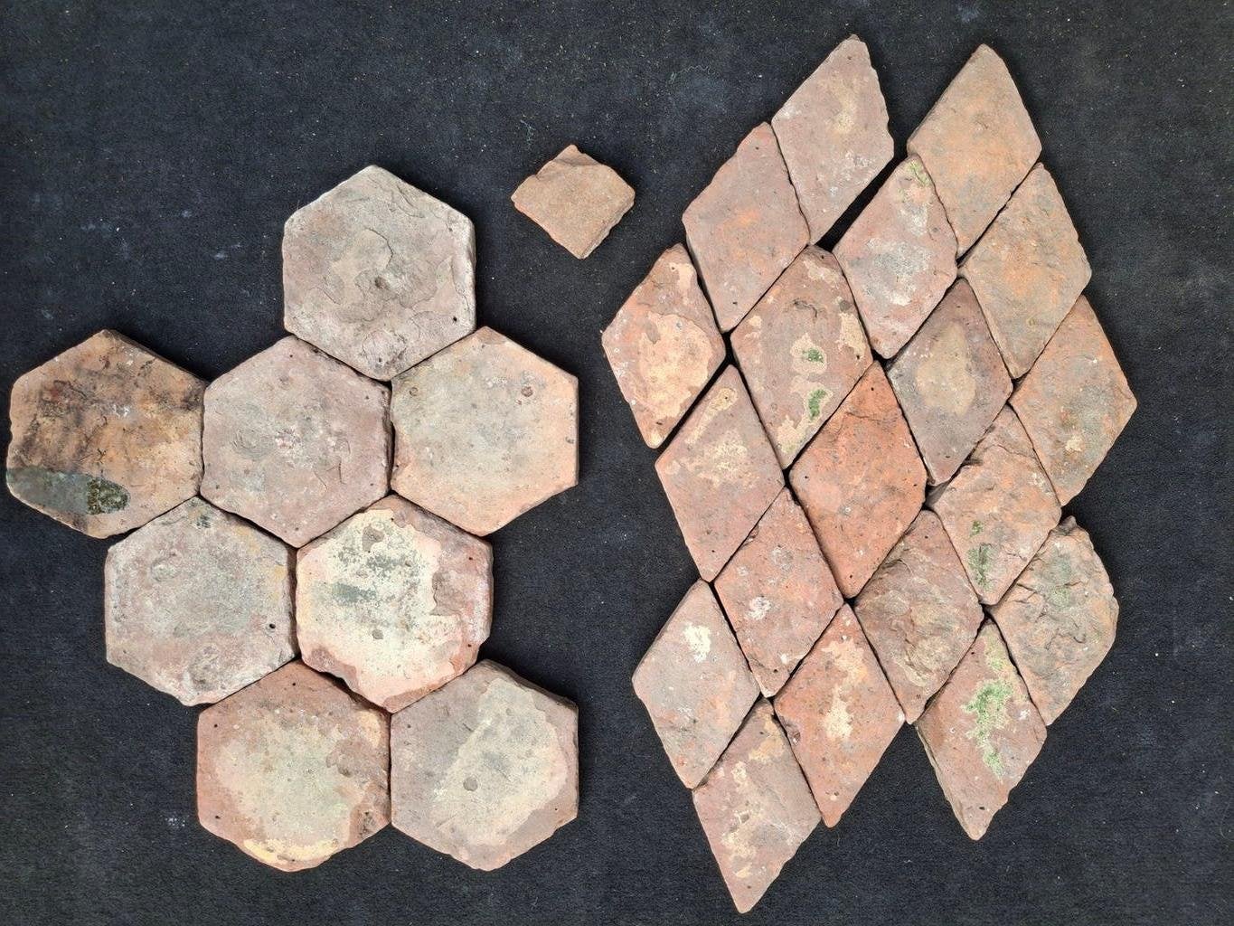 Antieke terracotta vloer tegels: zeshoekig en ruitvormig, Gebruikt, Keramiek, Minder dan 20 cm, Minder dan 5 m²