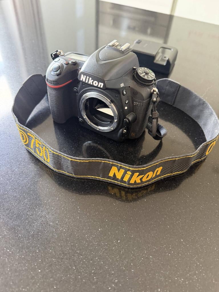 Nikon D750 – only 6k shutter – excellent condition, Audio, Tv en Foto, Fotocamera's Digitaal, Spiegelreflex, Ophalen of Verzenden