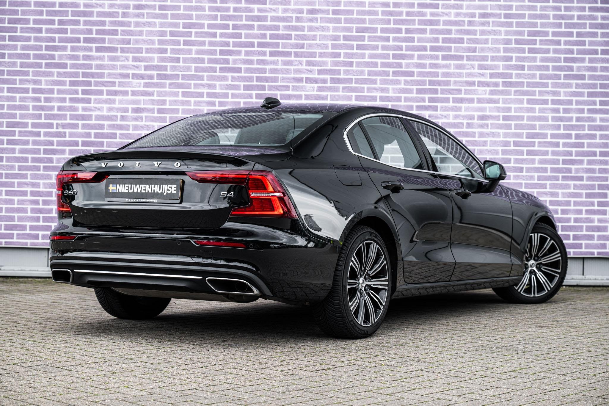 Volvo S60 2.0 B4 Plus Bright | Adaptieve Cruise Control | BL, Auto's, 12 maanden, Euro 6, S60, Zwart