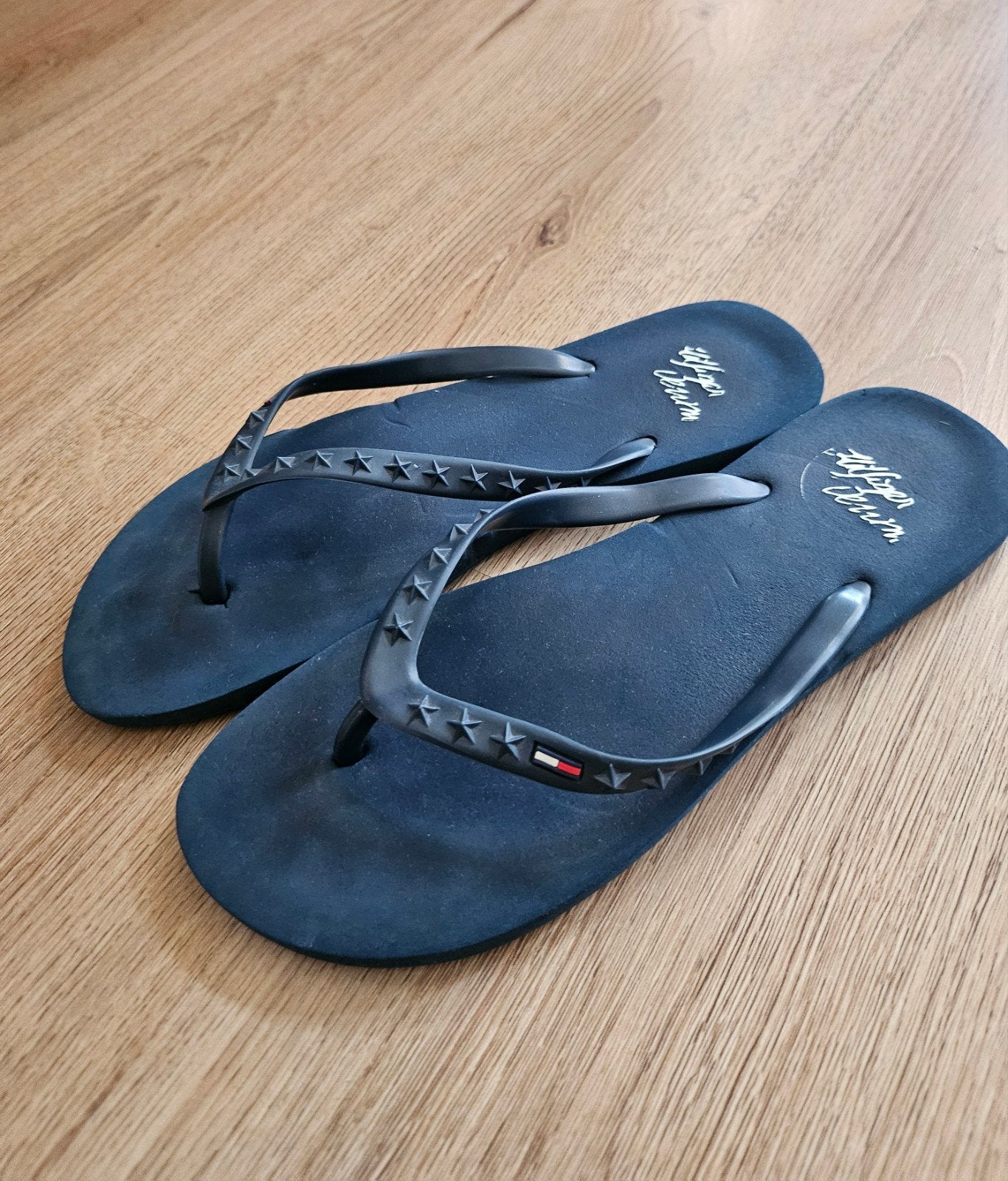 Tommy Hilfiger slippers met sterren, maat 39, Kleding | Dames, Slippers, Blauw, Ophalen of Verzenden, Zo goed als nieuw