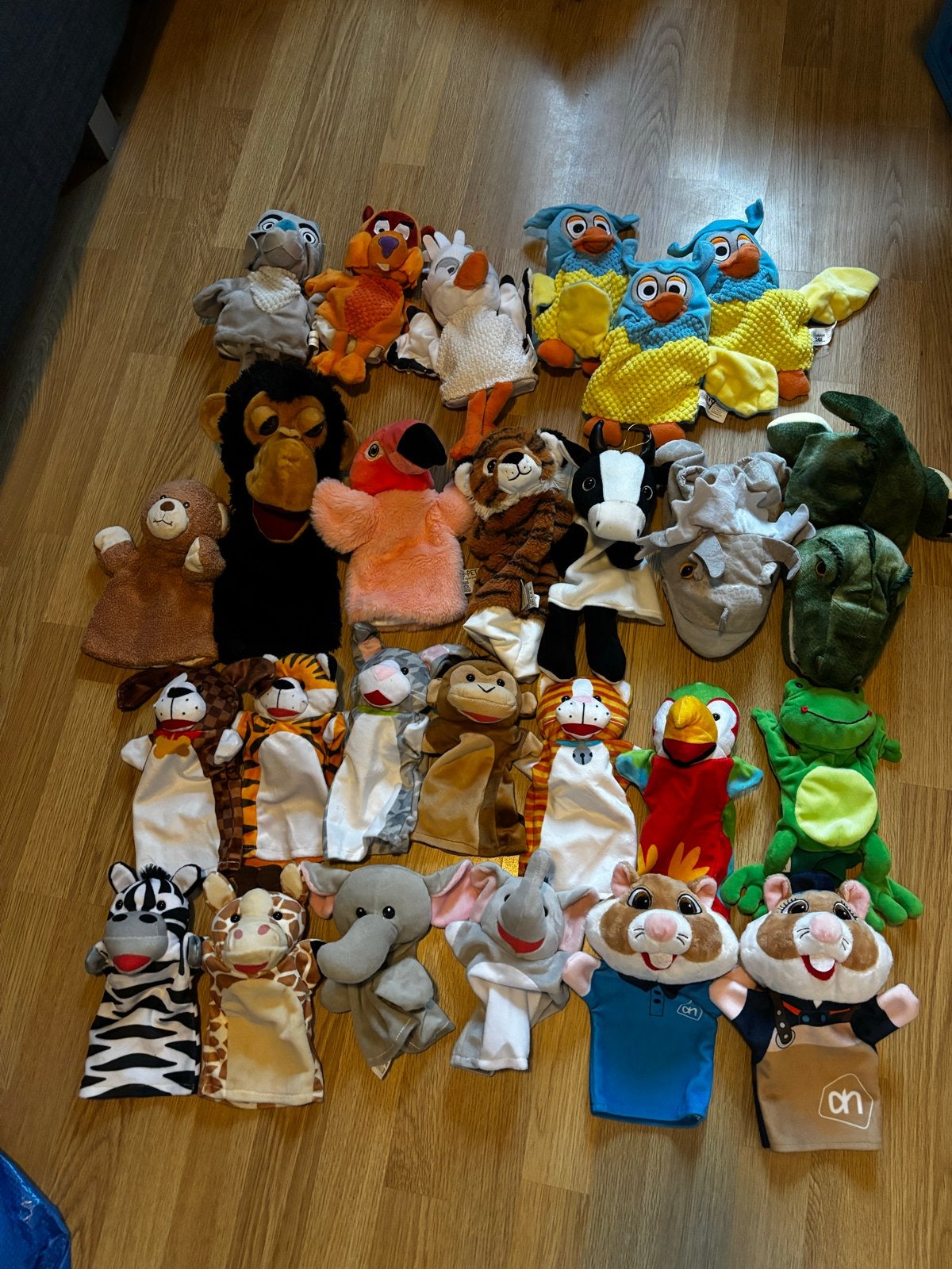 Grote collectie handpoppen: dieren en karakters, Overige karakters, Ophalen of Verzenden, Middelgroot (20 tot 80 cm), Beige