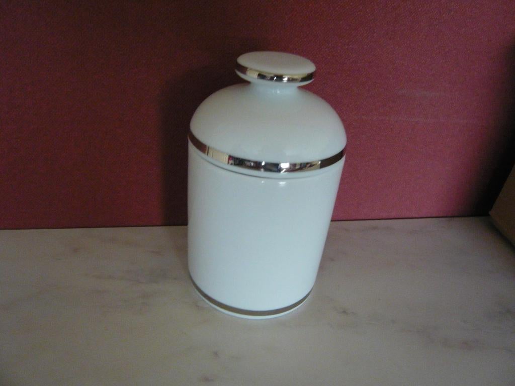 vintage porseleinen dekselpotje Maison de Bonneterie ca 1990, Ophalen of Verzenden, Zo goed als nieuw, Wit, Overige typen