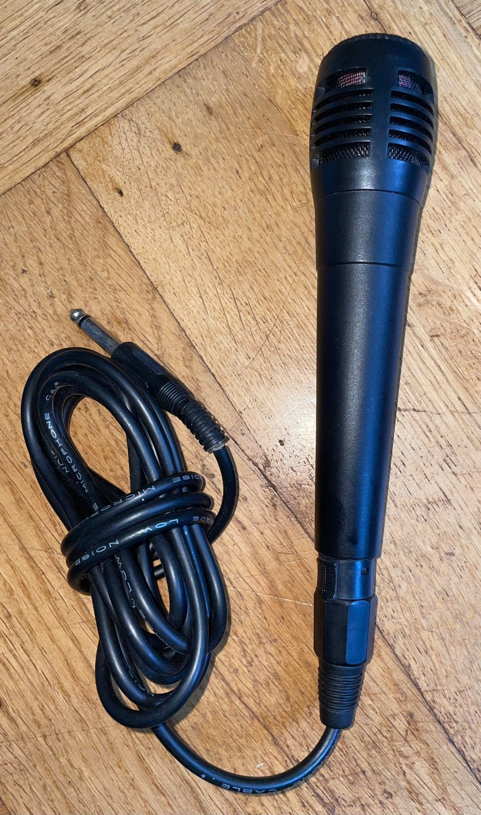 iDance Zangmicrofoon met kabel karaoke - zgan, Ophalen of Verzenden, Zo goed als nieuw