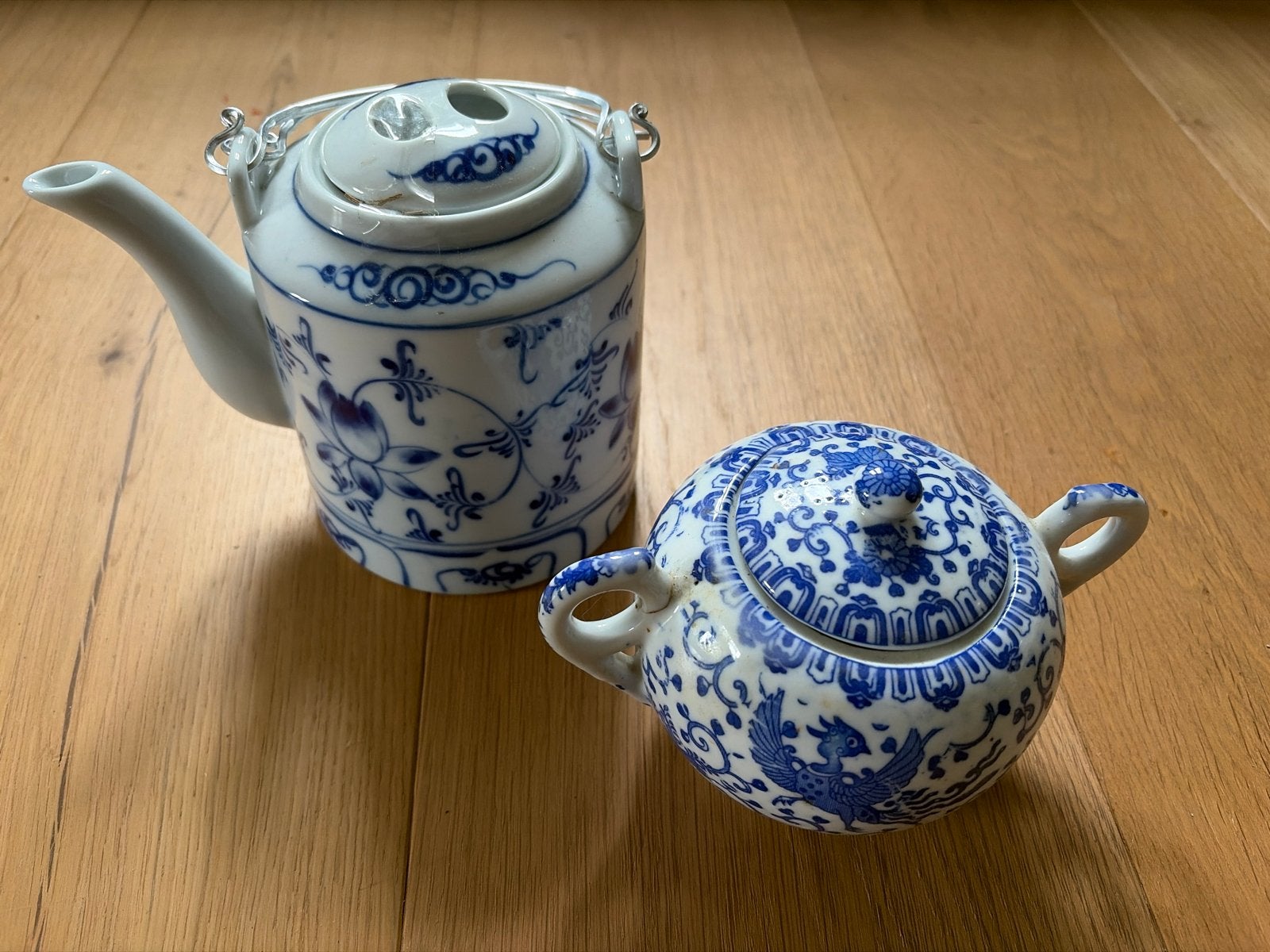 Twee Delfts Blauw theepotten, Ophalen