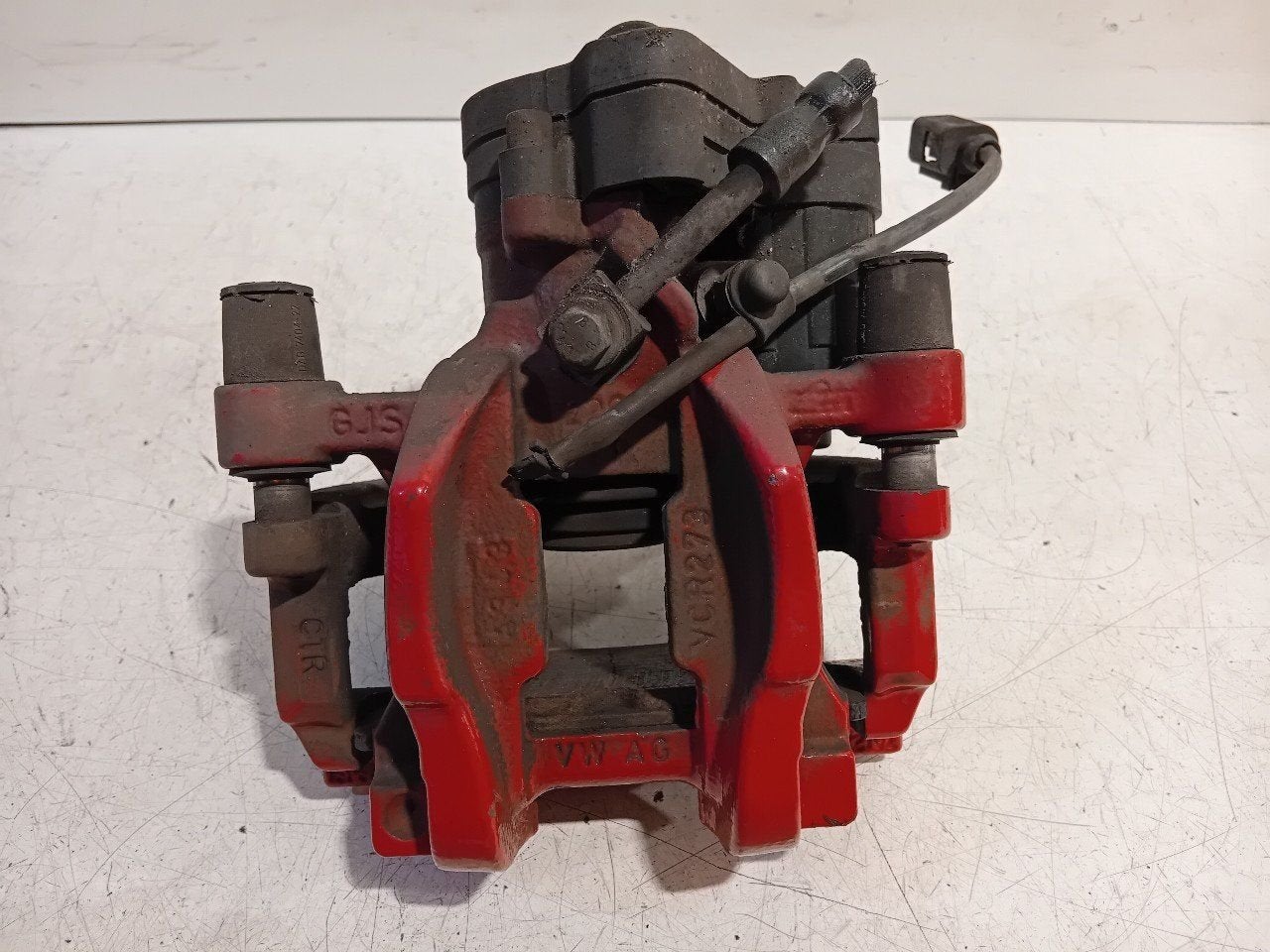 Remklauw links achter Audi RS, Onderdelen@venauto.nl, Van der Ven Autorecycling B.V., Gebruikt, Ettenseweg 76, 4706 PB Roosendaal, The Netherlands
