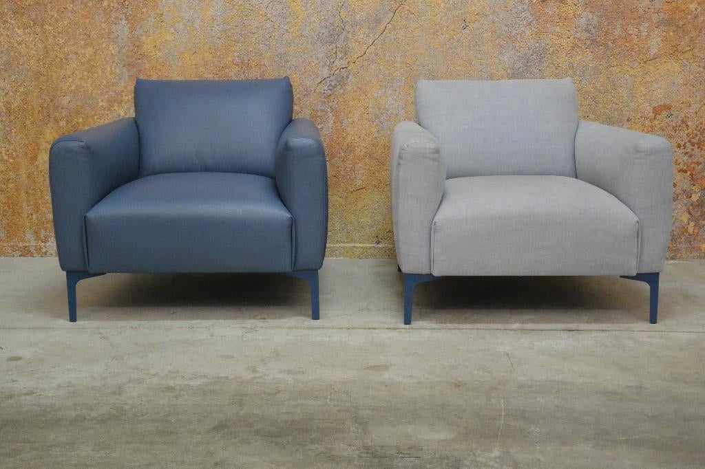 ZGANieuw 2 blauwe Bert Plantagie Adore design fauteuils
