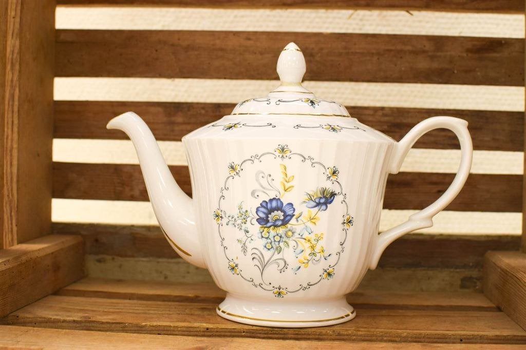 Sheltonnan China porseleinen theepot 49042, Gebruikt, Ophalen of Verzenden, Bord(en), Overige stijlen