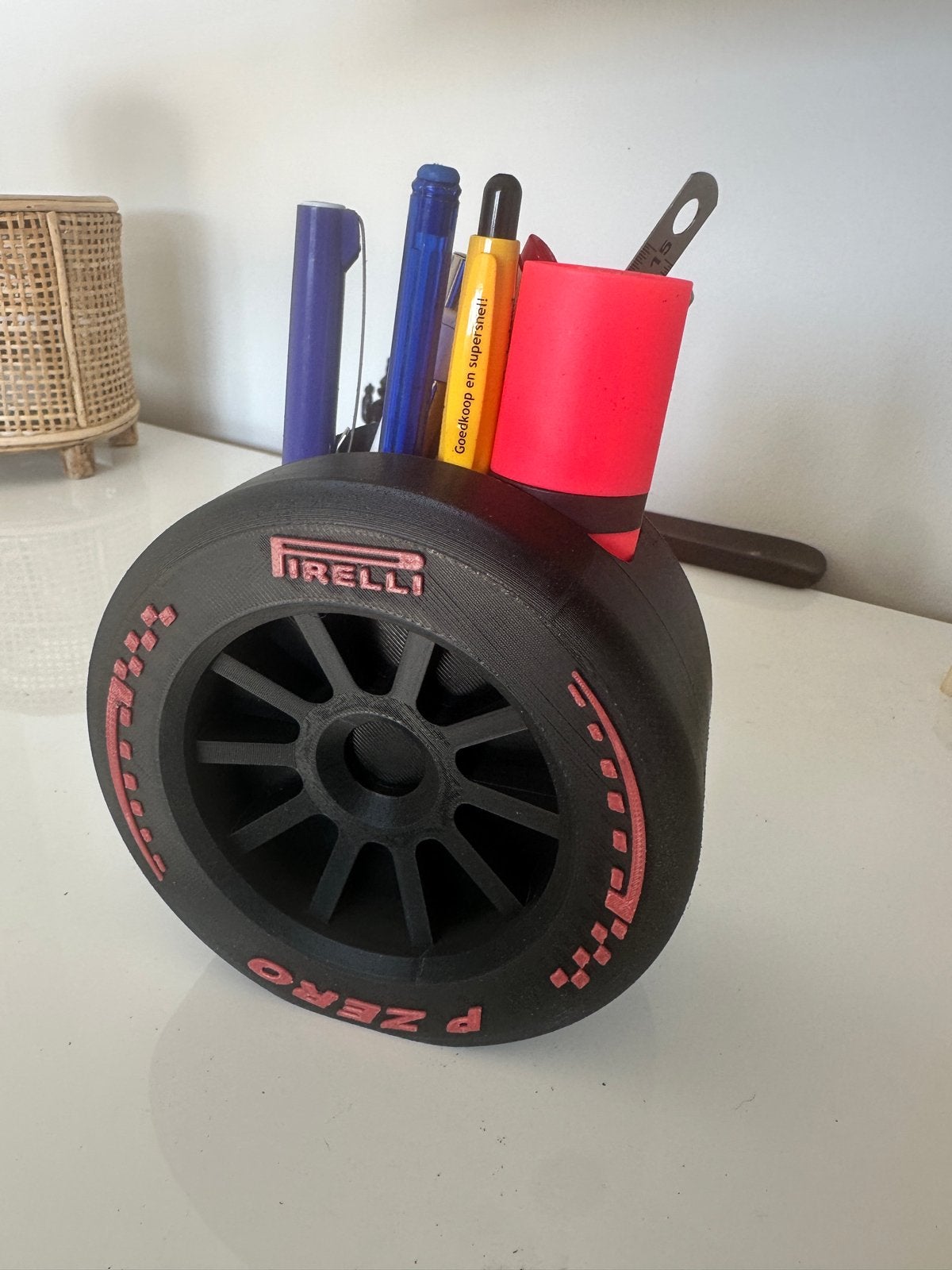 Formule 1 Pirelli P Zero pennenhouder / 3D geprint, Verzamelen, Ophalen of Verzenden, Nieuw, Formule 1
