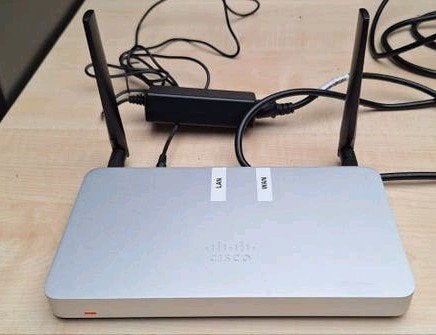 Cisco Meraki MX67C Router - Zo goed als nieuw, Ophalen of Verzenden, Zo goed als nieuw, Router, Cisco Meraki