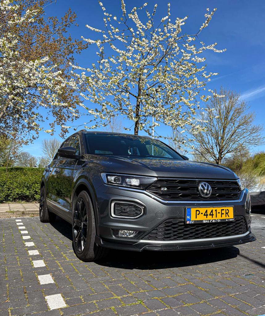Volkswagen T-Roc 2.0 TSI 190PK R-Line | Pano | Full Option, Automaat, 1984 cc, 75 €/maand, Vierwielaandrijving