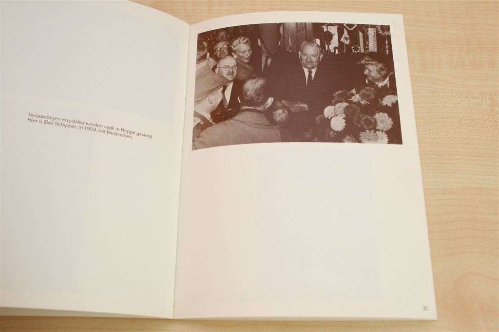 Café Hoppe Amsterdam [1984] — Kijkboek van Harry Mustert, Boeken, Ophalen of Verzenden, Gelezen