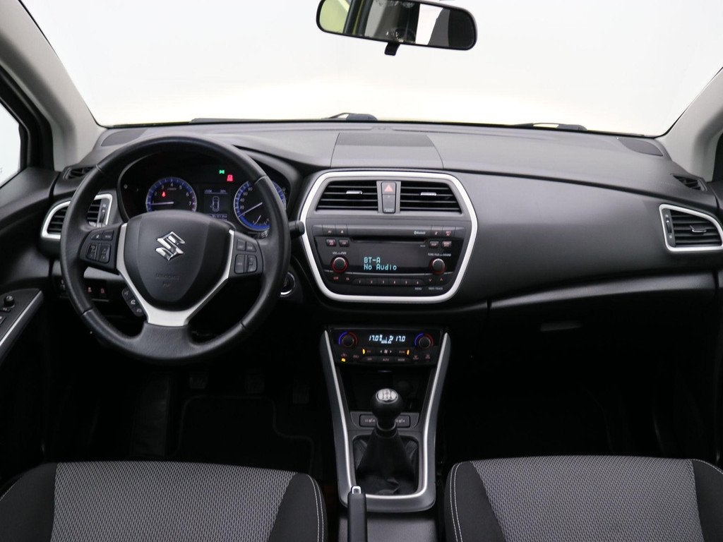 Suzuki SX4 S-Cross 1.6 Exclusive / Trekhaak / 1200KG Trekgew, Voorwielaandrijving, Stof, Gebruikt, 4 cilinders