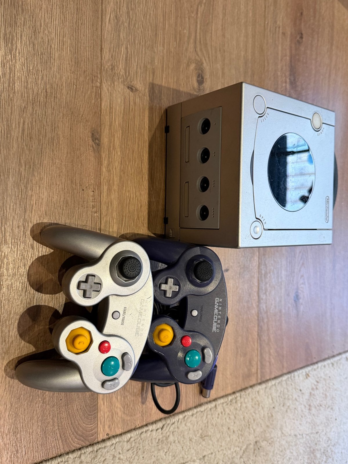 Nintendo GameCube met 2 controllers, Spelcomputers en Games, Ophalen of Verzenden, Gebruikt, Zilver, Met 2 controllers