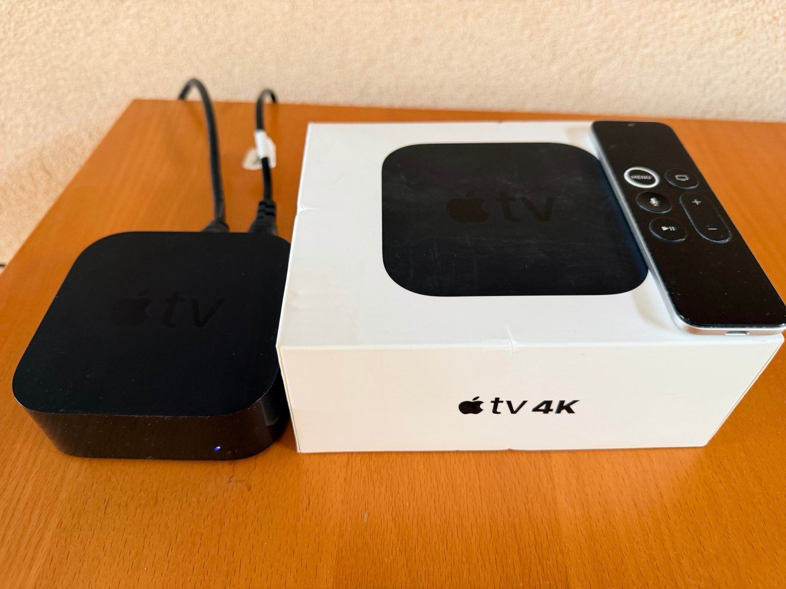 Apple TV4K 64GB -A1842.Zo goed als nieuw, compleet plus HDMI, Audio, Tv en Foto, Mediaspelers, Ophalen of Verzenden, Zo goed als nieuw