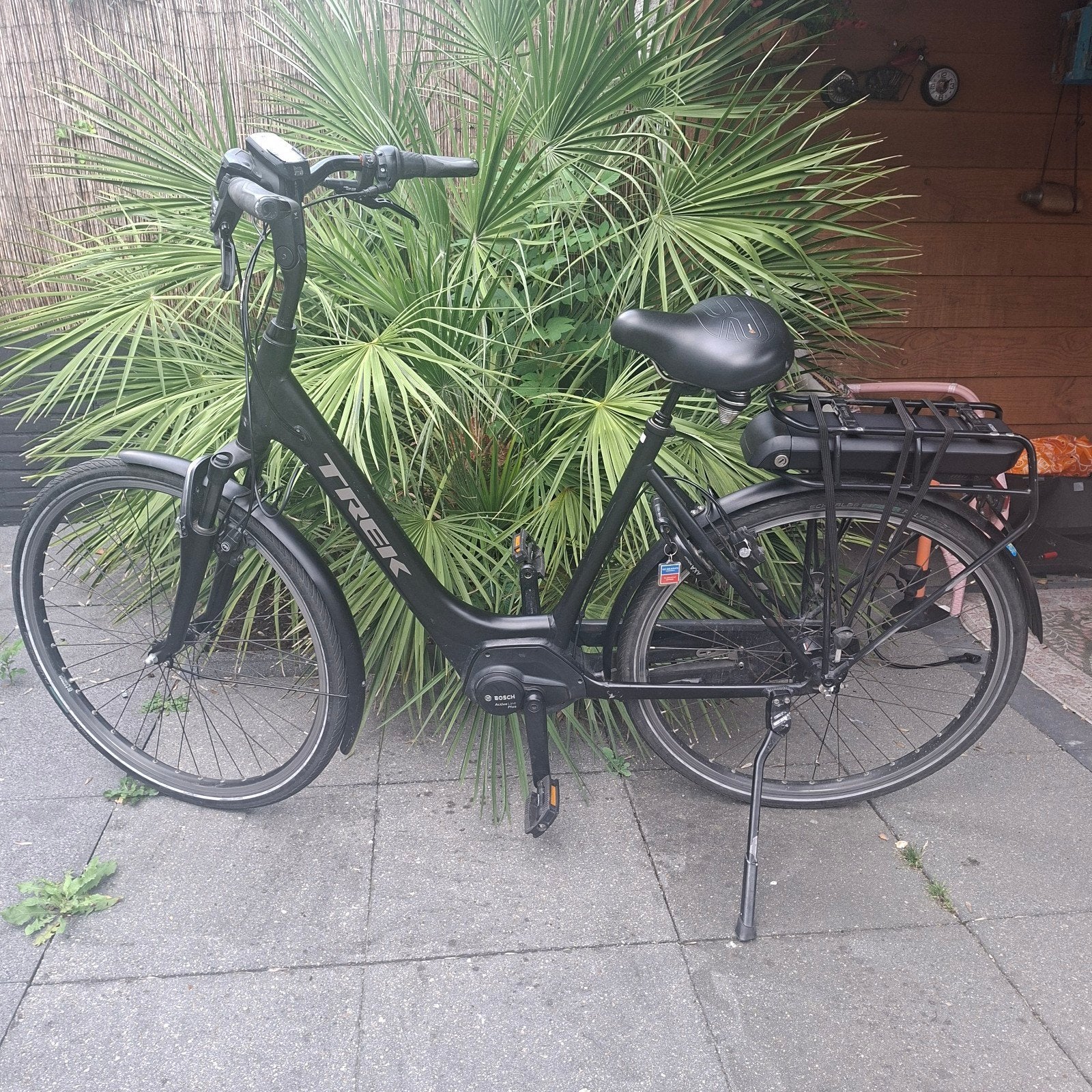 Tk nette Trek met bosch active line plus middenmotor, Fietsen en Brommers, Elektrische fietsen, 55 tot 59 cm, Ophalen, Zo goed als nieuw