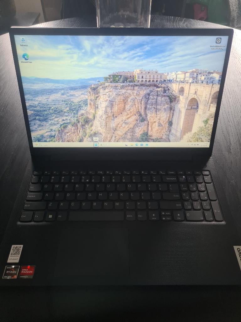 Lenovo v15 g4, Computers en Software, Windows Laptops, Zo goed als nieuw, 16 inch, SSD, 3 tot 4 Ghz, 8 GB, Qwerty, Gaming, Ophalen