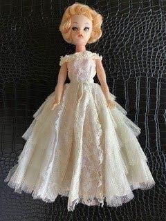 Vintage bruidsjurk voor tienerpop - exclusief pop!, Verzenden, Gebruikt, Barbie
