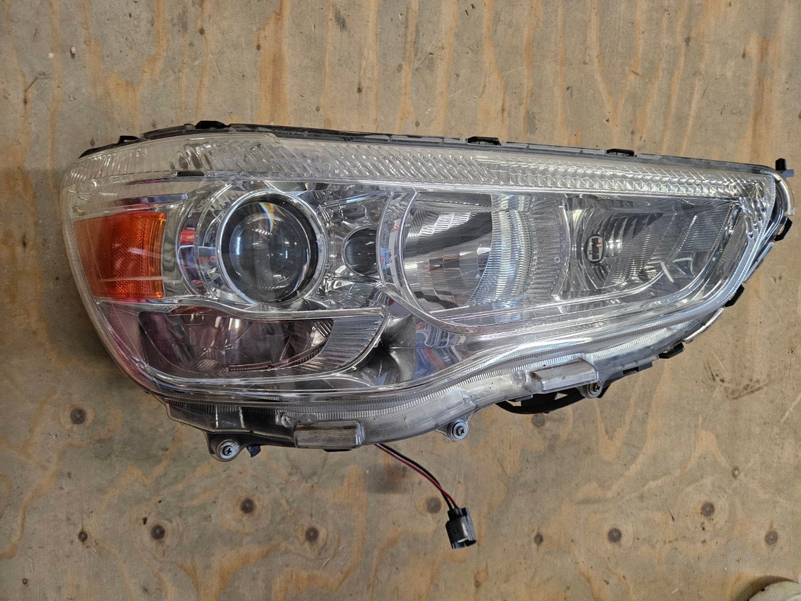 Mitsubishi ASX Xenon Koplamp Rechts, Ophalen of Verzenden, Gebruikt, Mitsubishi
