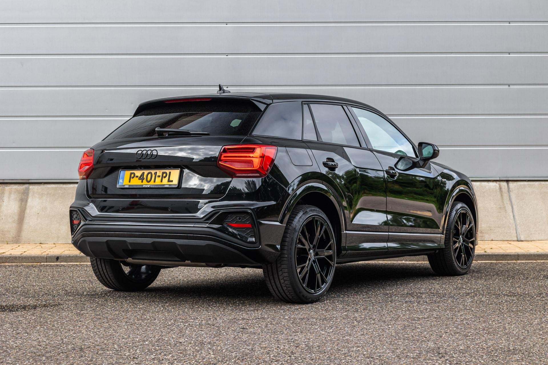 Audi Q2 35 TFSI 150pk S-tronic S Edition | Camera | Smartpho, Auto's, 4 cilinders, 150 pk, Leder en Stof, Zwart