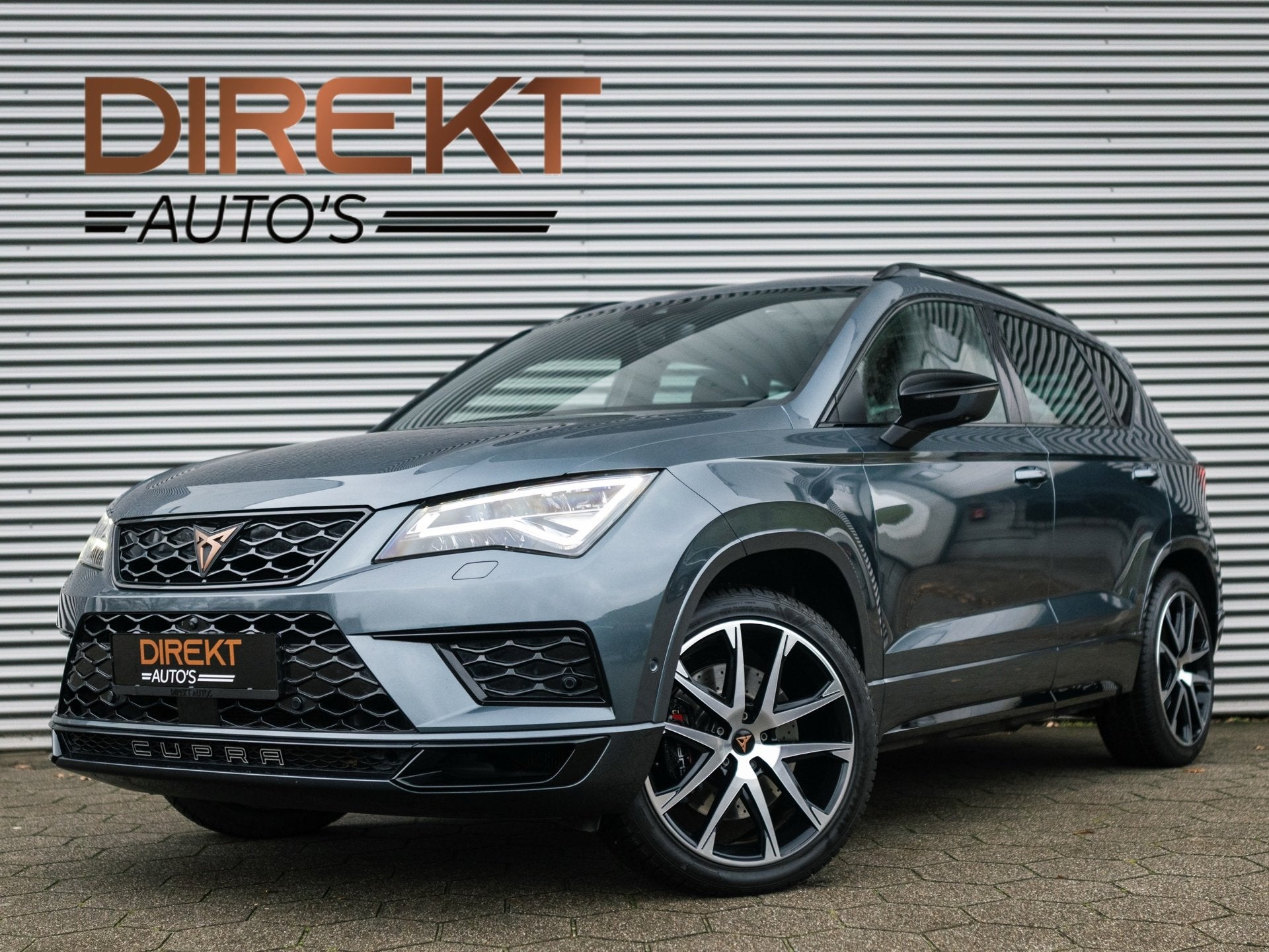 CUPRA Ateca 2.0 TSI 4DRIVE PANO BEATS 360 CAMERA TREKHAAK, Auto's, Automaat, Dealer onderhouden, Gebruikt, Zwart
