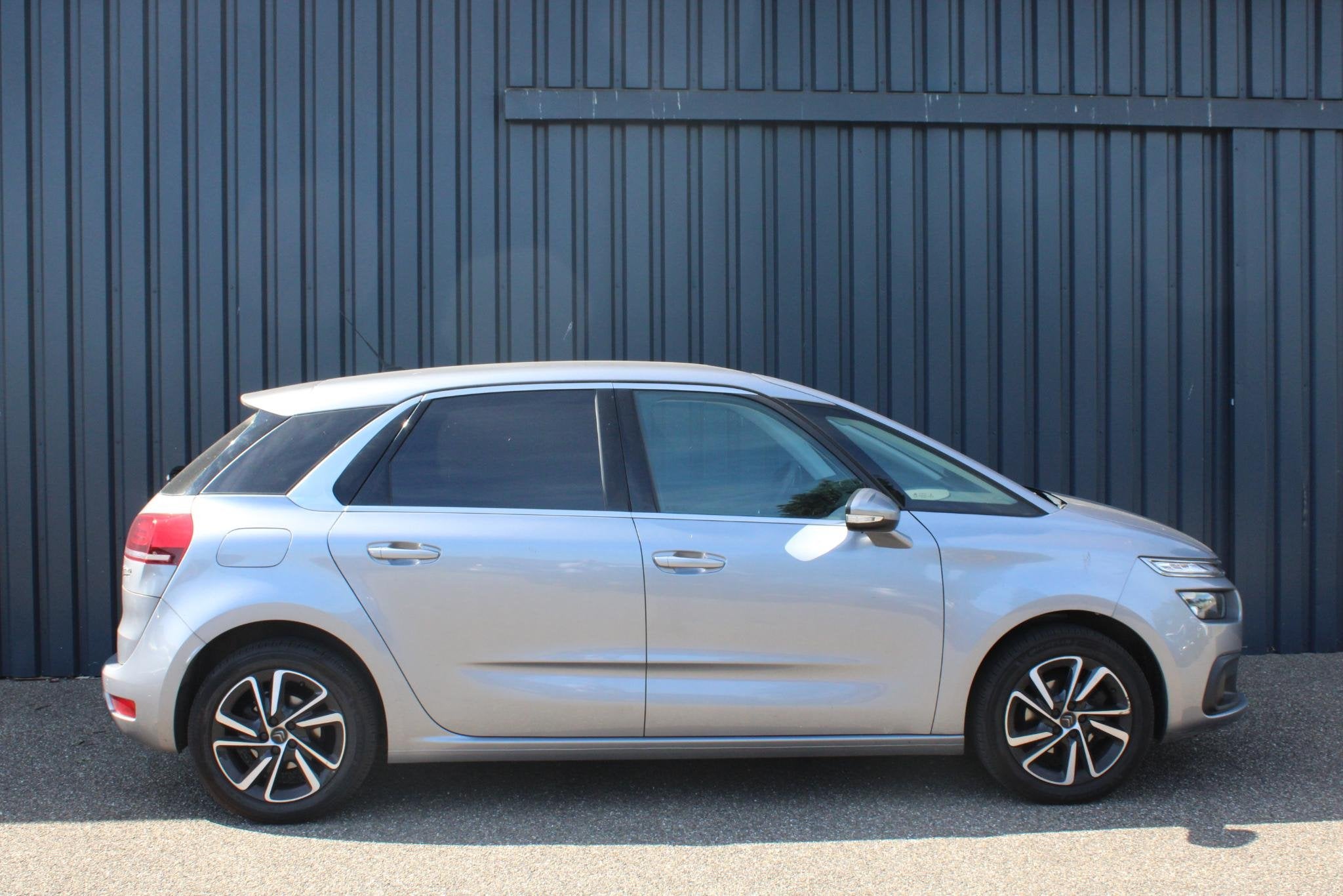 Citroen C4 Picasso 1.2 PureTech Selection Navigatie | Parkee, Voorwielaandrijving, Stof, Gebruikt, 1199 cc
