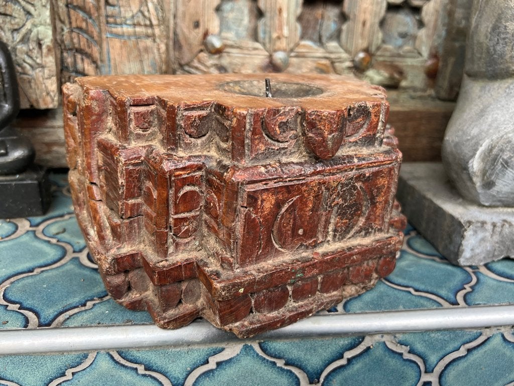 Indiase houtsnijwerk kandelaar India old wood ornament, Verburgt Vintage, Bruin, Nieuw, Ophalen of Verzenden
