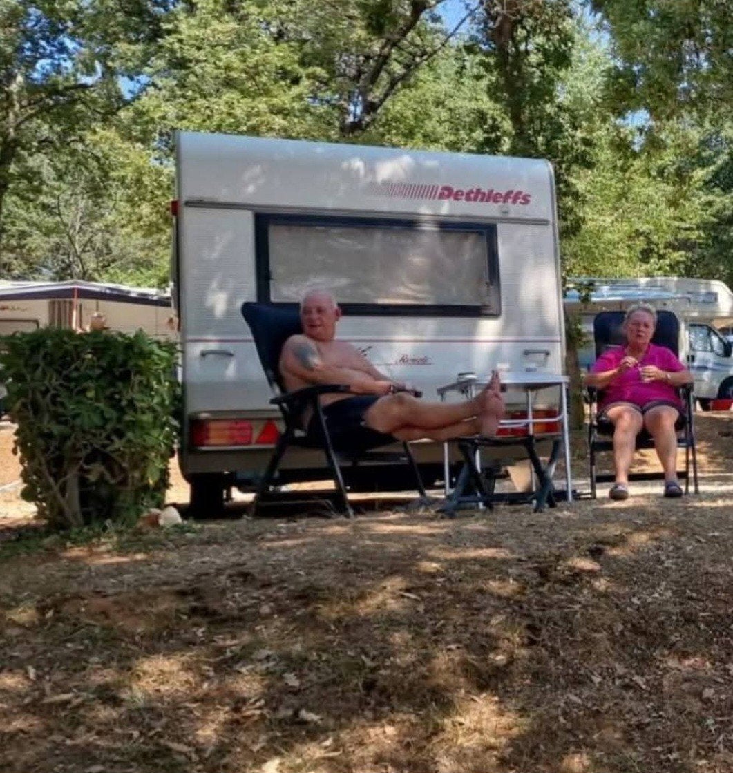 Dethleffs 430 met voortent in Kroatië, Caravans en Kamperen, Caravans, Particulier