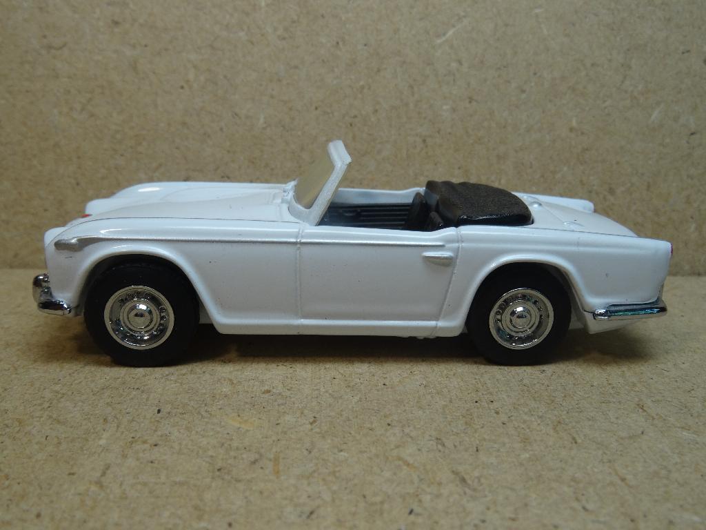 DINKY 1/43, TRIUMPH TR-4A, IRS Cabrio, Zie Foto`s, Ophalen of Verzenden, Zo goed als nieuw, Auto, Matchbox