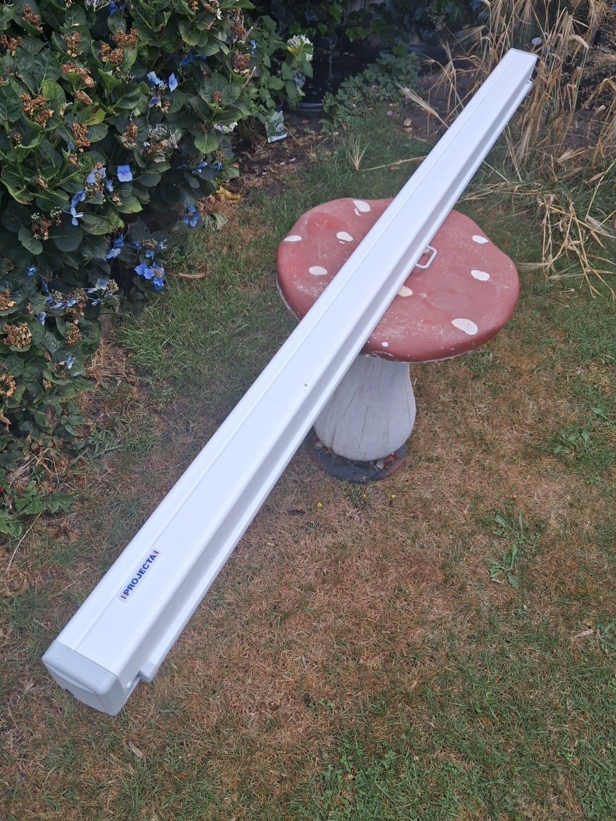 Projecta rolscherm 180x115 cm 16:10, Ophalen, Handmatig, Zo goed als nieuw