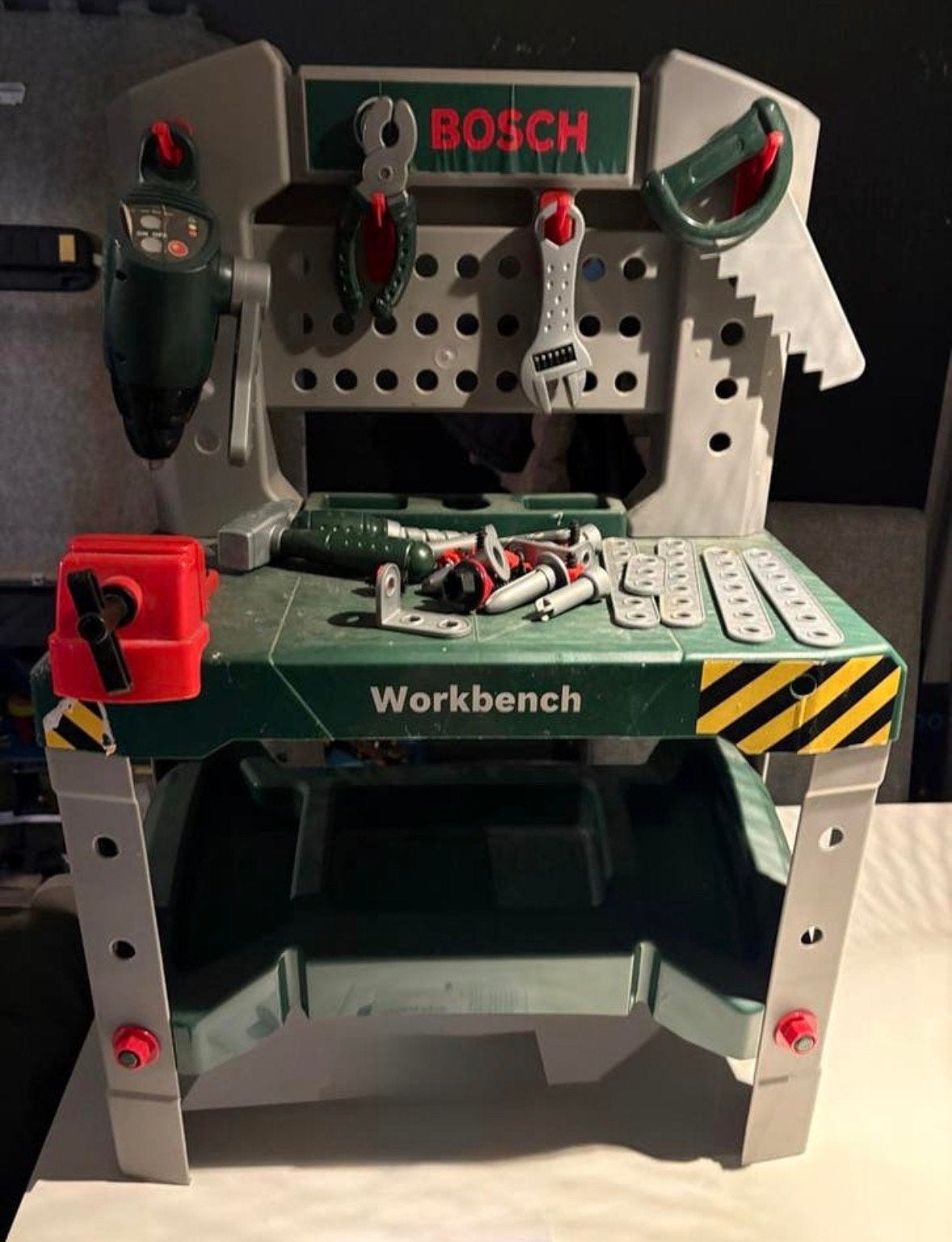 Bosch Werkbank voor kinderen met gereedschap, Kinderen en Baby's, Ophalen of Verzenden, Gebruikt, Bouwen