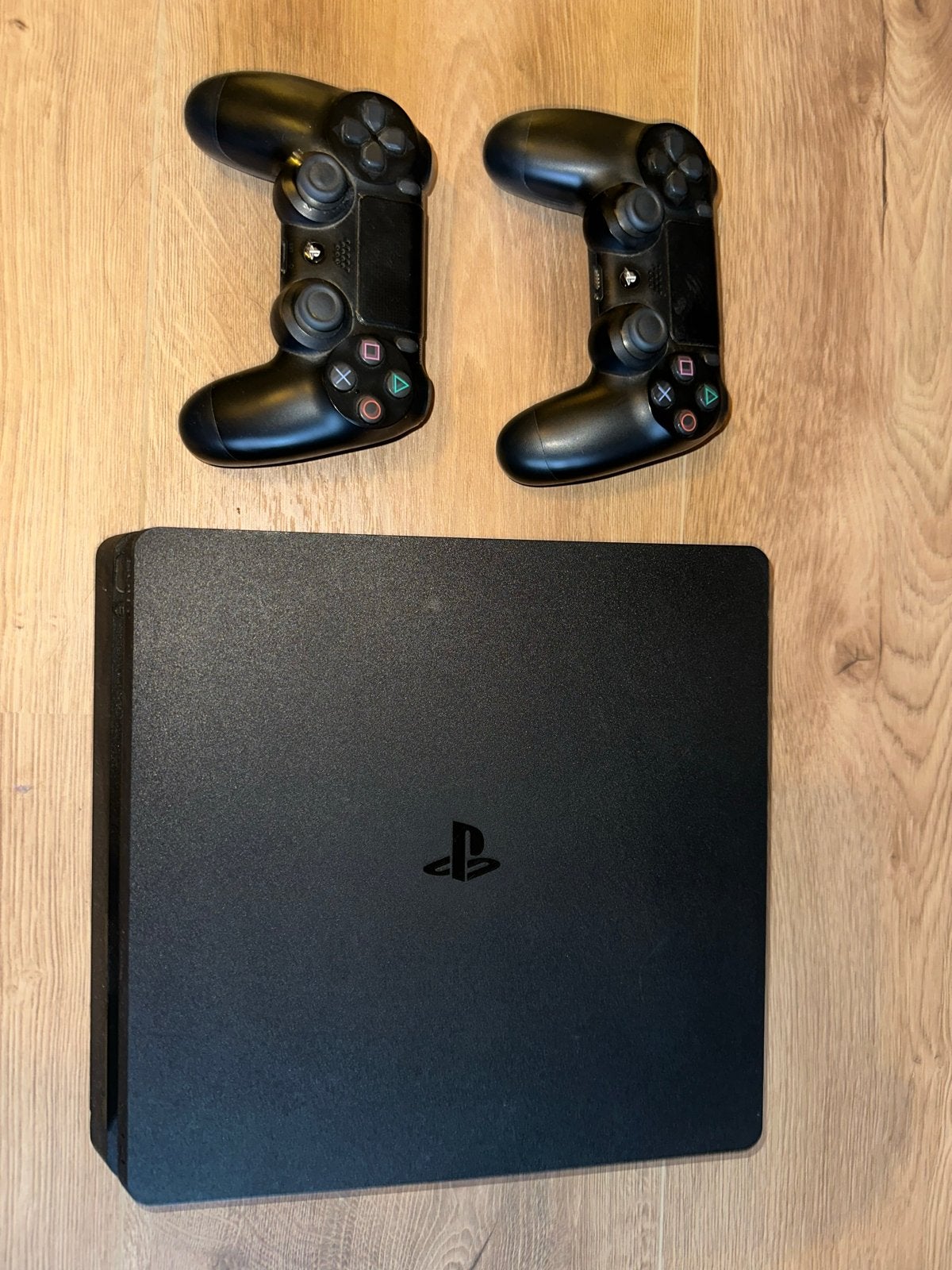 Sony PlayStation 4 / 500 GB met 2 controllers, 500 GB, Met 2 controllers, Ophalen of Verzenden, Zo goed als nieuw