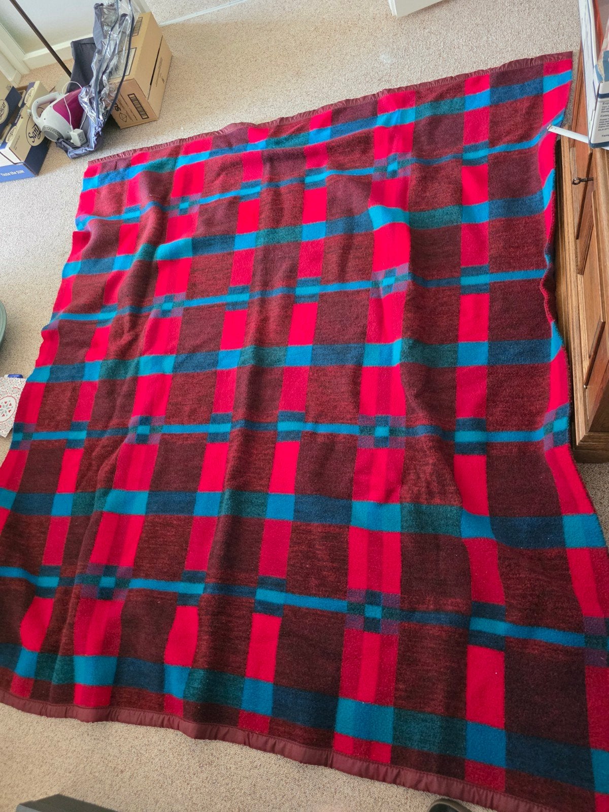 Geruite dralon deken rood/blauw - Zo goed als nieuw, Huis en Inrichting, 100 tot 150 cm, Blauw, Ophalen of Verzenden, Zo goed als nieuw