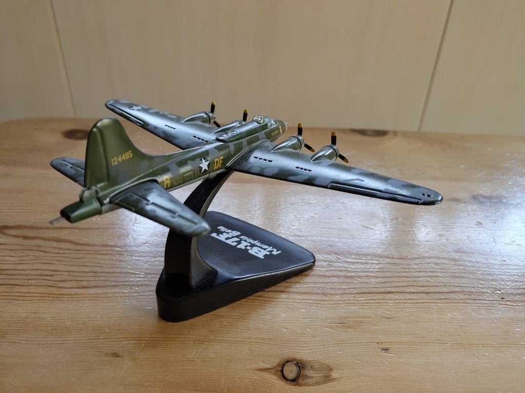 B-17F Memphis Belle  + AVRO Lancaster Admiral Prume, Overige merken, 1:144 tot 1:200, Gebruikt, Ophalen of Verzenden