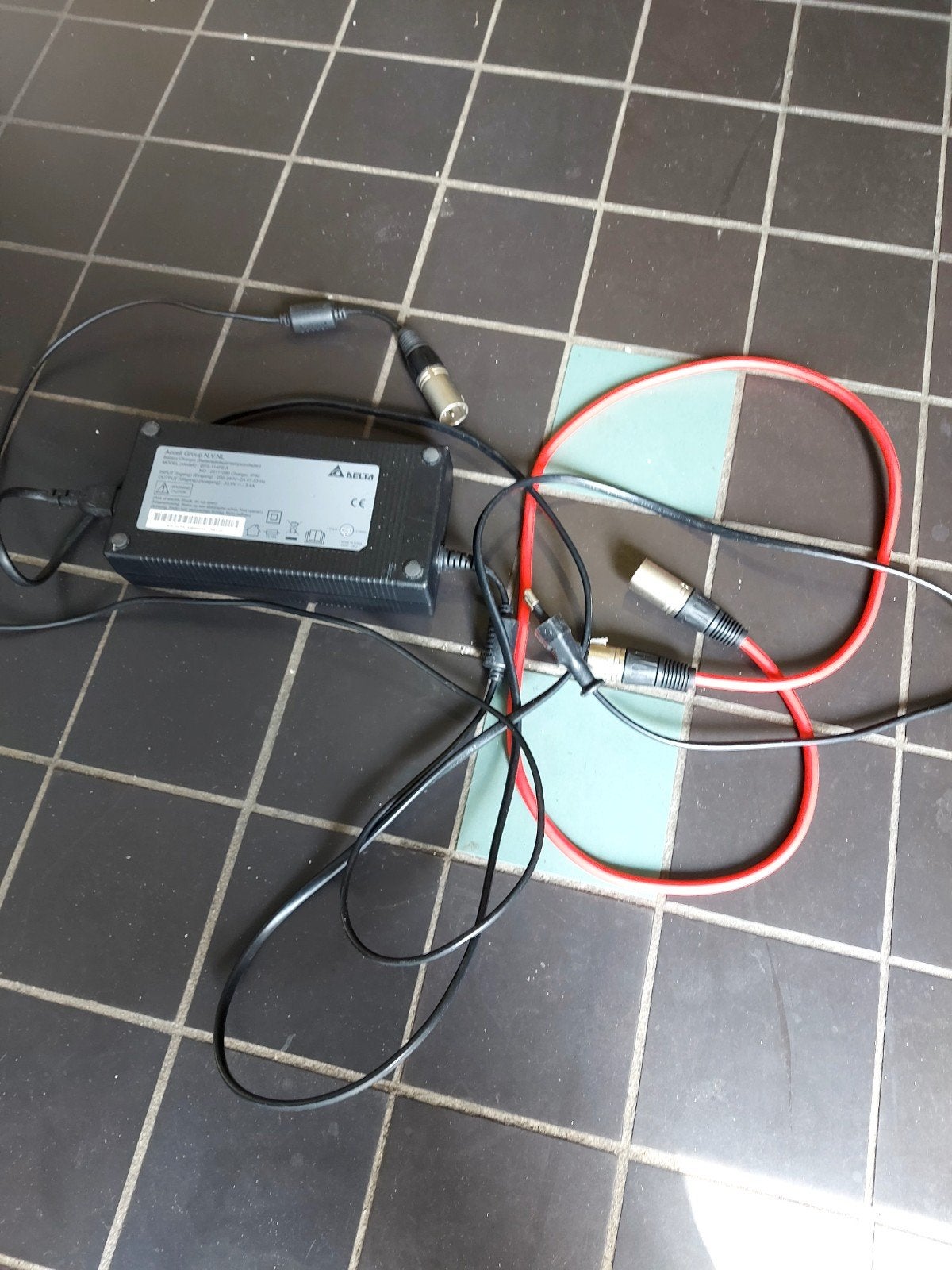 Originele oplader voor E-Bike batavus met verleng stuk, Fietsen en Brommers, Ophalen of Verzenden