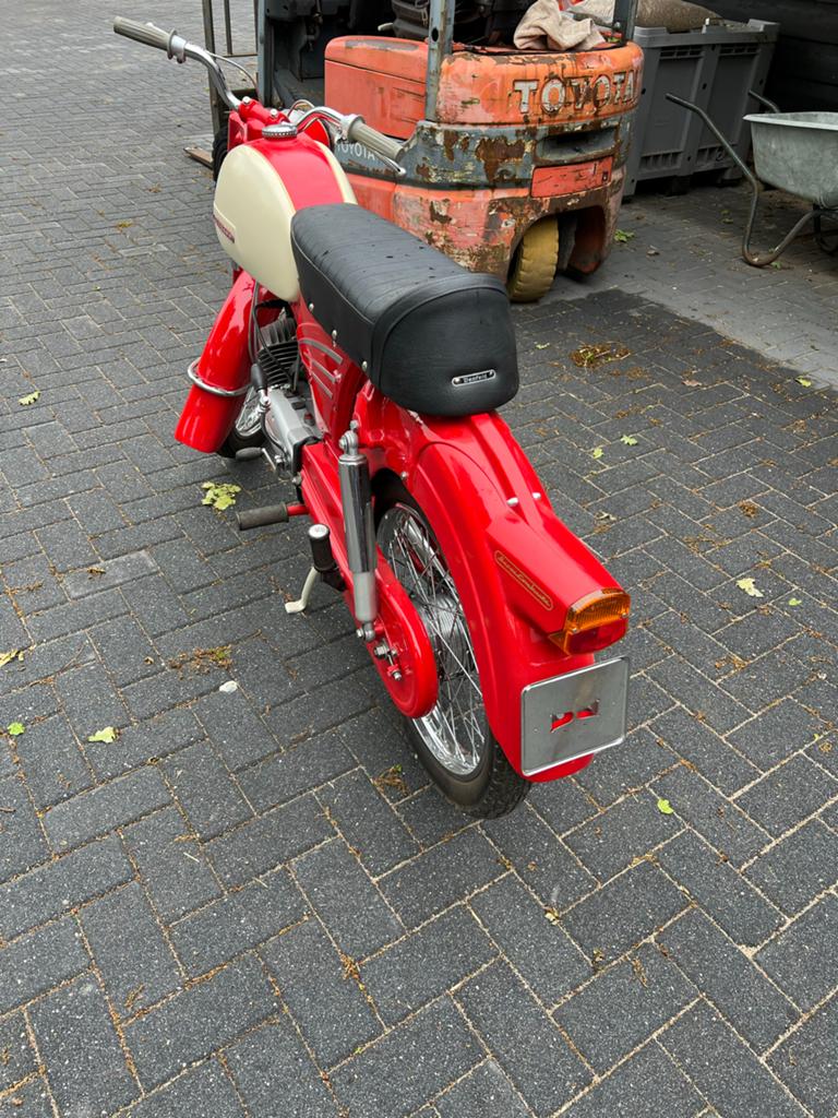 Zundapp in nieuwstaat - Zeer mooi gerestaureerd, Verzenden, Zo goed als nieuw, Maximaal 45 km/u, Overige modellen