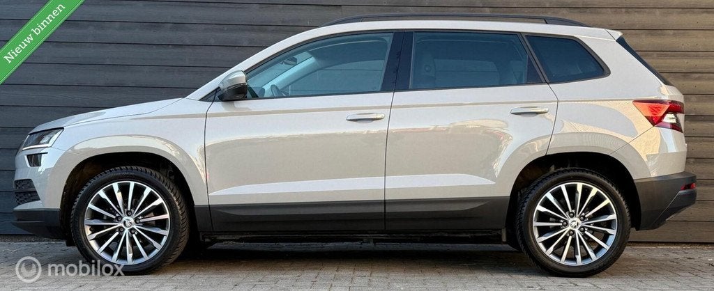 Skoda Karoq 1.5 TSI ACT Style Viritual/ACC/Carplay/Clima/Cam, Auto's, Skoda, 4 cilinders, Karoq, Bedrijf, 19 km/l