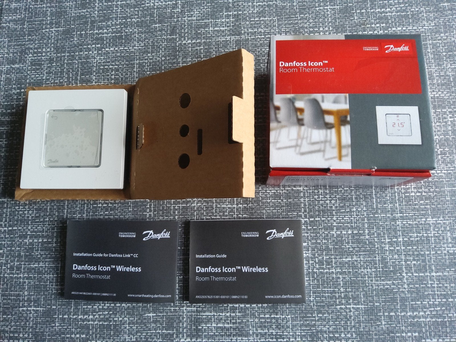 Danfoss icon kamerthermostaat Nieuw., Doe-het-zelf en Verbouw, Thermostaten, Ophalen of Verzenden, Slimme thermostaat, Nieuw